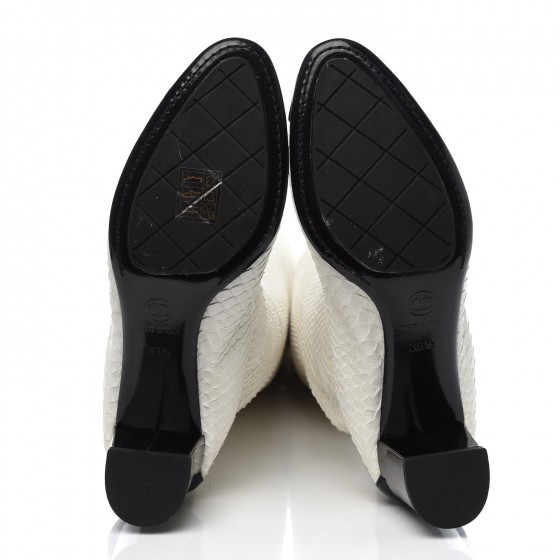 【中古】 Rejected Section－5 CHANEL Python Over the Knee Boots 38.5 White 321416