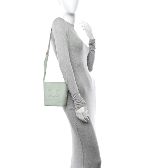 ショルダーバッグ・ポシェット Celine Small Bucket Cuir Triomphe In Smooth Leather 113783DU3-04LU_3_SUM23.jpg