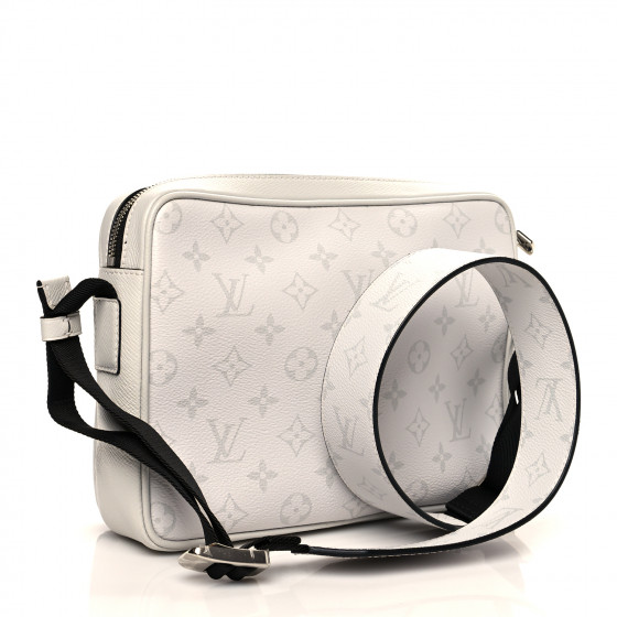 LOUIS VUITTON Taiga Monogram Outdoor Messenger White 1064854