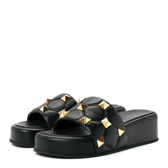 サンダル・ミュール VALENTINO Black nappa leather Roman Stud slippers VALENTINO GARAVANI Roman Stud leather mules | THE OUTNET