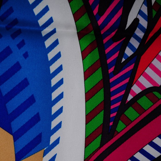 HERMES エレクトリック　39.5 HERMES Silk Pegase Pop Scarf 70 134891 | FASHIONPHILE