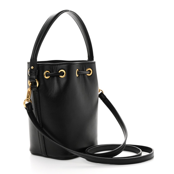 ショルダーバッグ・ポシェット VALENTINO GARAVANI Black Nappa Leather Quiltie Bucket Bag Valentino Garavani Black Nappa Leather Quiltie Bucket Bag