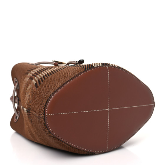 【関税込み】BURBERRY MH BIRCH BROWN BUCKET:128783 BURBERRY Knitted Check Calfskin TB Small Drawstring Bucket