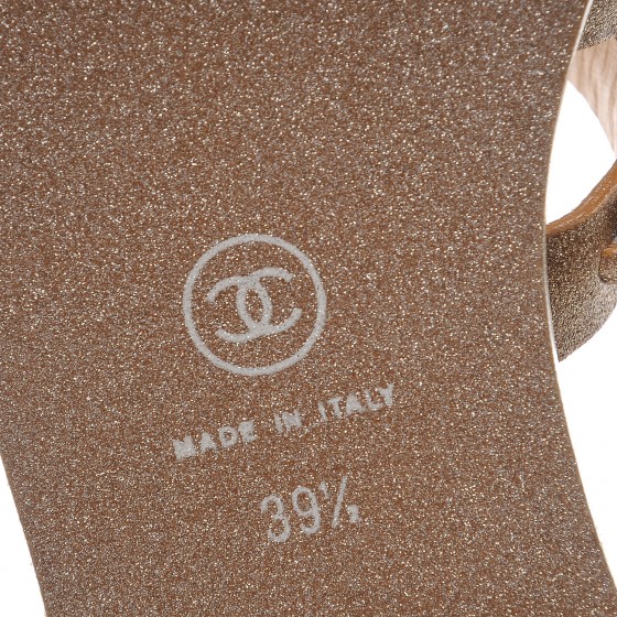 ★25メティエダール★【CHANEL】足元にアクセント GOLDサンダル CHANEL Glitter Calfskin Chain Slide Flat Sandals 39.5 Gold