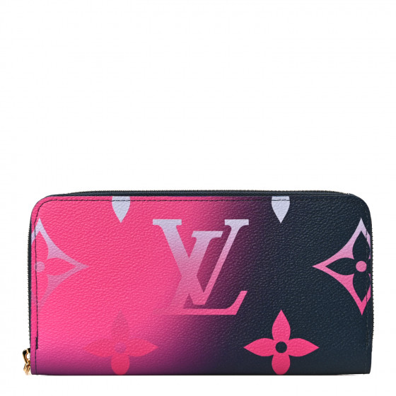 LOUIS VUITTON Monogram Giant Spring In The City Zippy Wallet