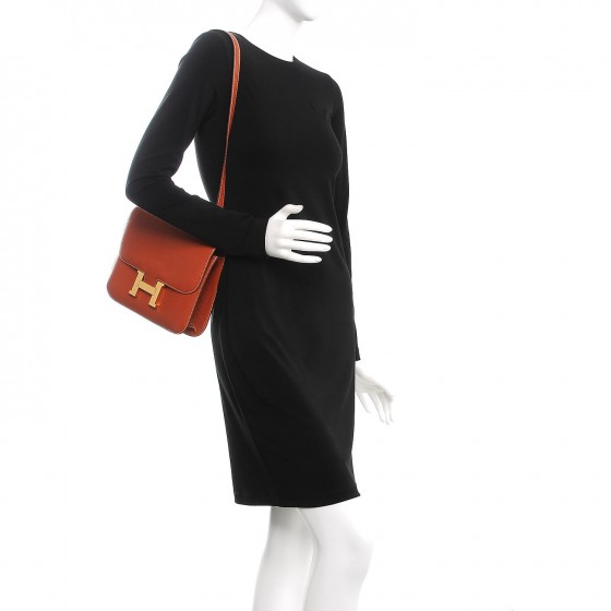 小物 HERMES HERMES Chevre De Coromandel Constance 24 Brique 270548