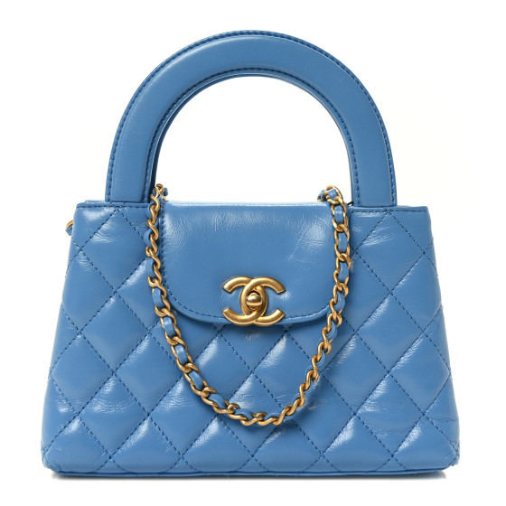 CHANEL ブルーキルティングバッグ CHANEL Shiny Aged Calfskin Quilted Nano Kelly Shopper Blue