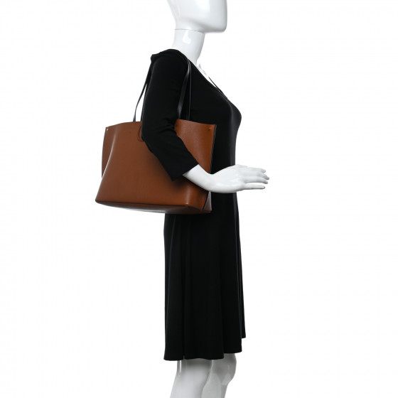 VALENTINO FILLME トート VALENTINO GARAVANI Calfskin Large Vlogo Fillme Tote Saddle