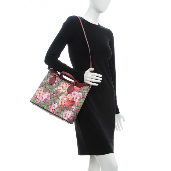 GUCCI GG Supreme Monogram Blooms Linea A Foldover Tote Beige