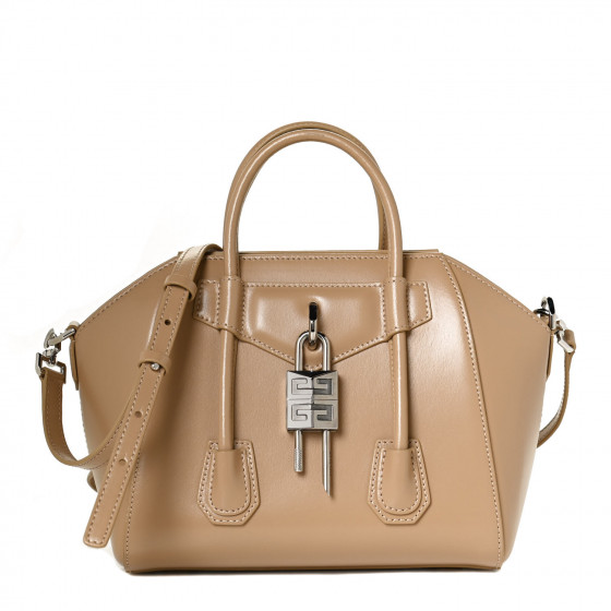 【送料&関税込】Givenchy Antigona Mini Shoulder Bag In Beige GIVENCHY Box Calfskin Mini Lock Antigona Shoulder Bag Beige