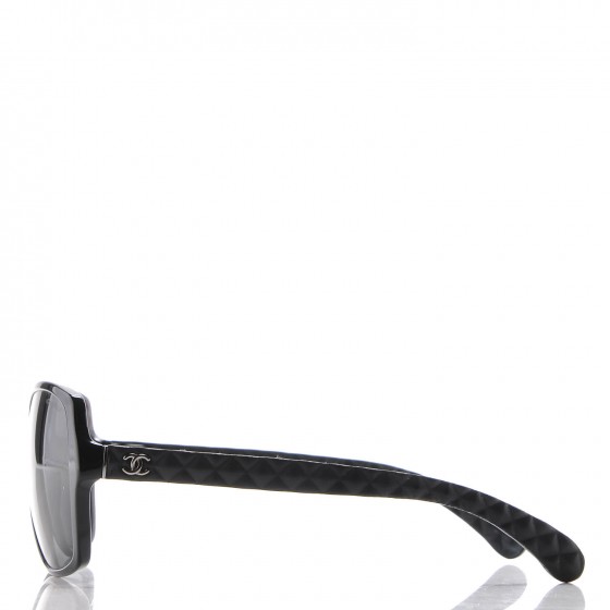 シャネル 
CCクリーム 21
プードゥル ユニヴェルセル リーブル N 20 CHANEL Sunglasses: Square Sunglasses, acetate & glass pearls