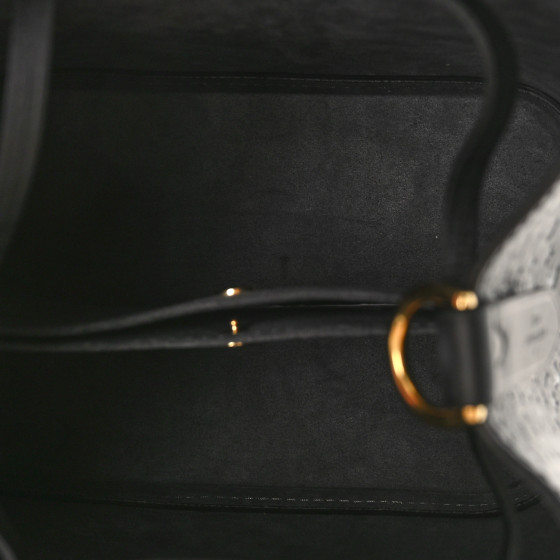 控えめナノグラムが流行りをタイムレス Louis Vuitton NeoNoe BB louis-vuitton-lv-x-tm-neonoe-