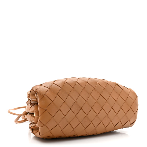 クラッチバッグ Bottega Veneta The Pouch Mini Clutch In Intrecciato Nappa BOTTEGA VENETA The Pouch mini intrecciato leather clutch