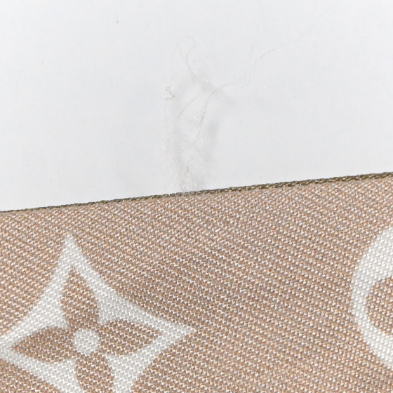 美品未使用【LOUIS VUITTON】ネクタイ CRAV ECU BEIGE 美品未使用【LOUIS VUITTON】ネクタイ CRAV ECU BEIGE