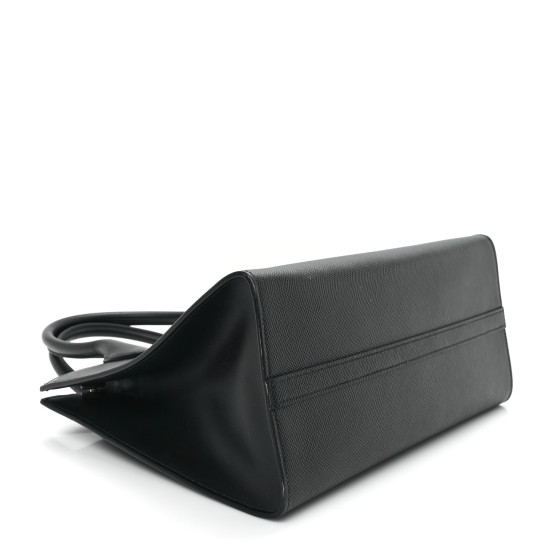 ハンドバッグ PRADA | Prada Monochrome medium Saffiano bag Prada Monochrome Medium Saffiano Bag – Handbag Social Club