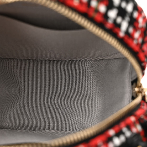 【Chanel】シャネル★Round Clutch★ラウンドクラッチ★ツイード CHANEL Tweed Quilted Chanel 19 Round Clutch With Chain Red