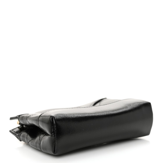 日常を艶やかに♪【CHANEL】Clutch with Chain Shiny Calfskin Clutch with chain - Mesh, shiny lambskin & gold-tone metal