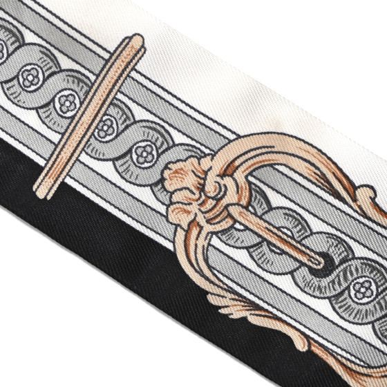 HERMES BRIDE DE COUR ツイリー Hermes White Bride de Cour Twilly Silk Carre Scarf Shawl