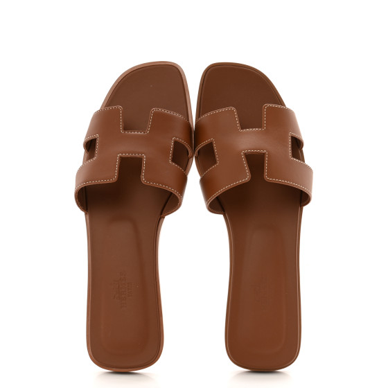 足元が軽やかに際立つ♪【HERMES】Oran Sandal Box Calfskin NEW in box HERMÈS Brown Gold Calfskin Oran Sandals** CHOOSE