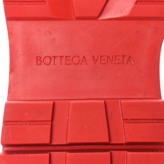 厚底◆BOTTEGA VENETA TIRE チェルシーアンクルブーツ レッド BOTTEGA VENETA Calfskin The Tire Chelsea Boots 37 Black