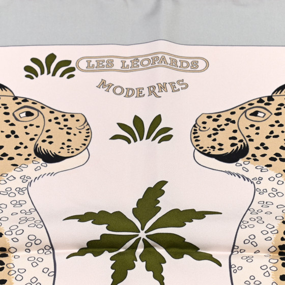 HERMES Silk Les Leopards Modernes Wash Scarf 90 Creme Vert