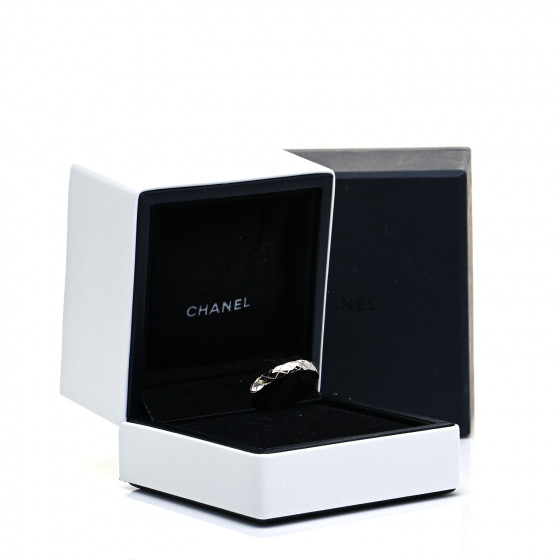 CHANEL COCOロゴリング ホワイト Coco Crush Ring White Gold - J10570 | CHANEL