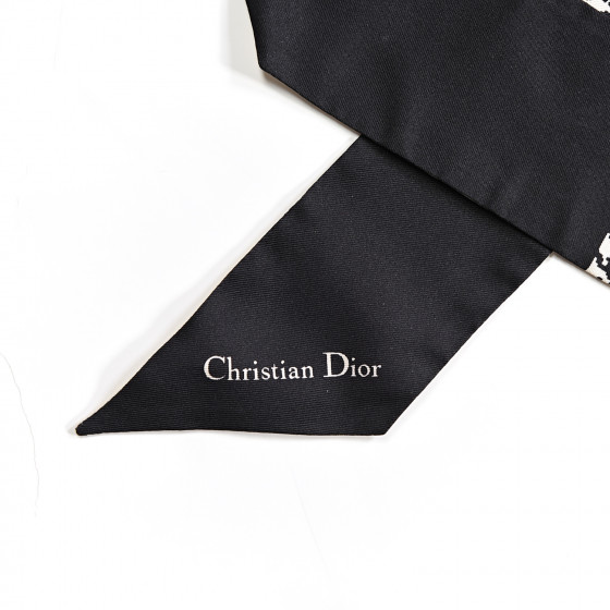 アウトレット DIOR Montaigne Graphic Mitzahスカーフ アウトレット DIOR Montaigne Graphic Mitzahスカーフ