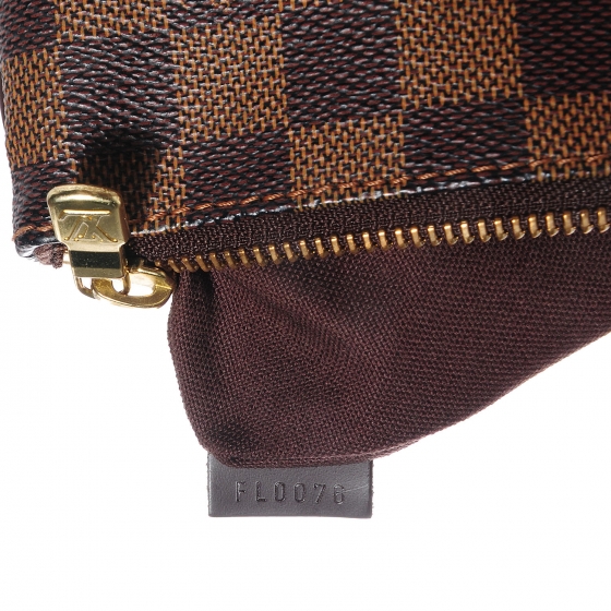 【希少】LOUIS VUITTON Damier Ebene Pochette Melville Vintage LOUIS VUITTON Damier Ebene Pochette Melville 1543916