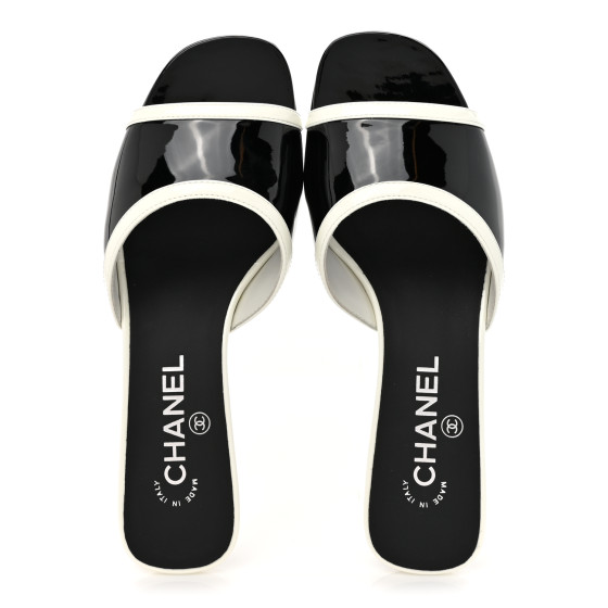 軽やか。洗練されたステップ♪【CHANEL】Patent Calfskin Mules CHANEL Patent Calfskin Mules 37.5 Black White 1660458