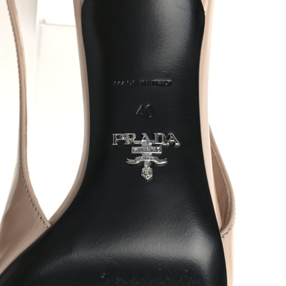 美品PRADA 長ズボン レディース 新作* PRADA *レディース ハイライズ デニムショートパンツ 青