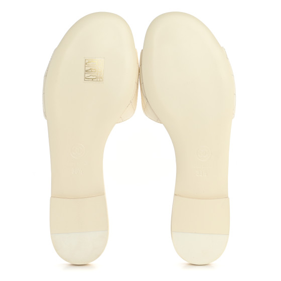 CHANEL ミュール CHANEL Lambskin Quilted Turnlock Flat Mules 37 Light Beige