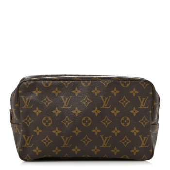 LOUIS VUITTON Monogram Trousse Toilette 28