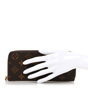 LOUIS VUITTON Monogram Clemence Wallet Fuchsia
