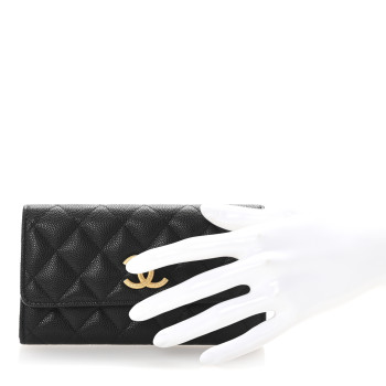 CHANEL Caviar Quilted Textured CC Flap Wallet Black CHANEL Caviar Quilted Textured CC Flap Wallet Black