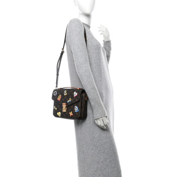 LOUIS VUITTON Monogram Love Lock Pochette Metis