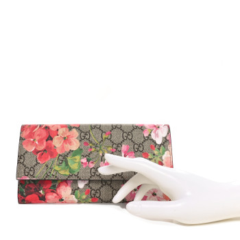 GUCCI GG Supreme Monogram Blooms Continental Wallet Beige Multicolor Dry Rose
