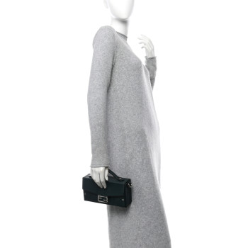 FENDI Vitello King FF Lines Embossed Baguette Soft Trunk Verde Inglese