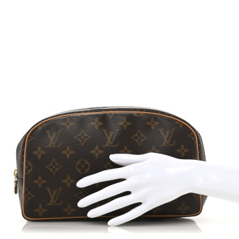 LOUIS VUITTON Monogram Toiletry Bag 25