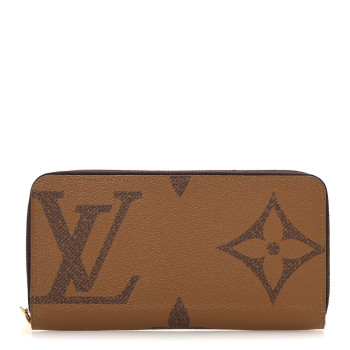 LOUIS VUITTON Reverse Monogram Giant Zippy Wallet