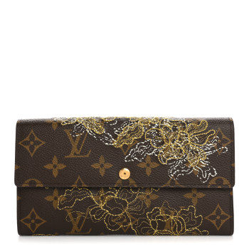 LOUIS VUITTON Monogram Dentelle Sarah Wallet Gold