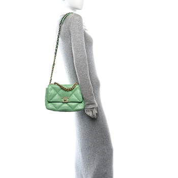 CHANEL Goatskin Quilted Medium Chanel 19 Flap Green
