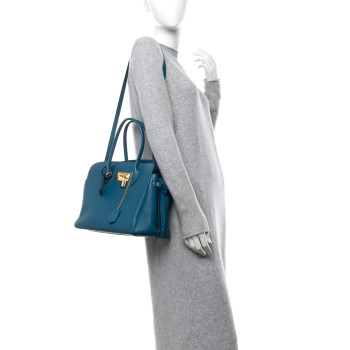 LOUIS VUITTON Veau Nuage Milla MM Colvert