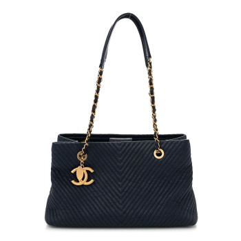 CHANEL Wrinkled Lambskin Chevron Quilted Surpique Tote Navy Blue