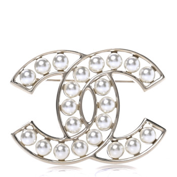 CHANEL Pearl CC Brooch Light Gold