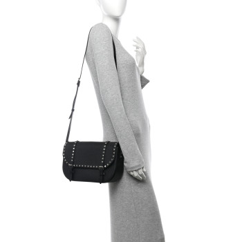 VALENTINO GARAVANI Pebbled Calfskin Large Rockstud Messenger Black