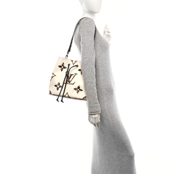 LOUIS VUITTON Monogram Giant Jungle NeoNoe Ivory