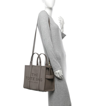 MARC JACOBS Grained Calfskin Medium The Tote Bag Cement