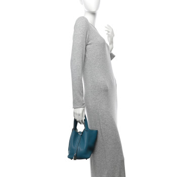 HERMES Taurillon Clemence Picotin Lock 18 PM Blue Jean