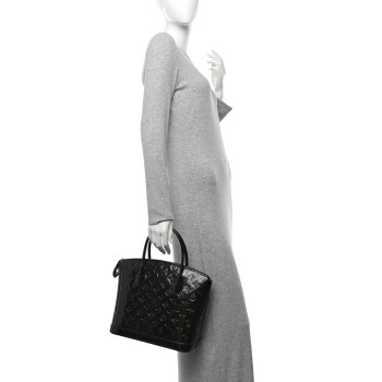 LOUIS VUITTON Vernis Lockit PM Black