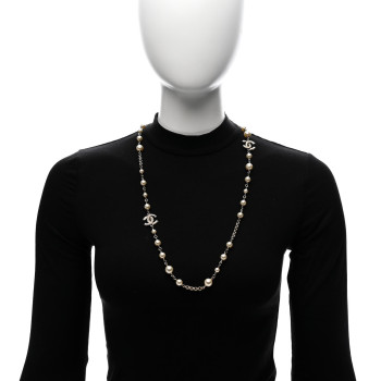 CHANEL Pearl CC Necklace Light Gold